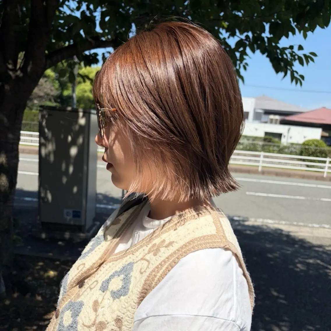 ショート カラー イヤリングカラー ボブ レイヤーカット qpula misuzuのヘアスタイル