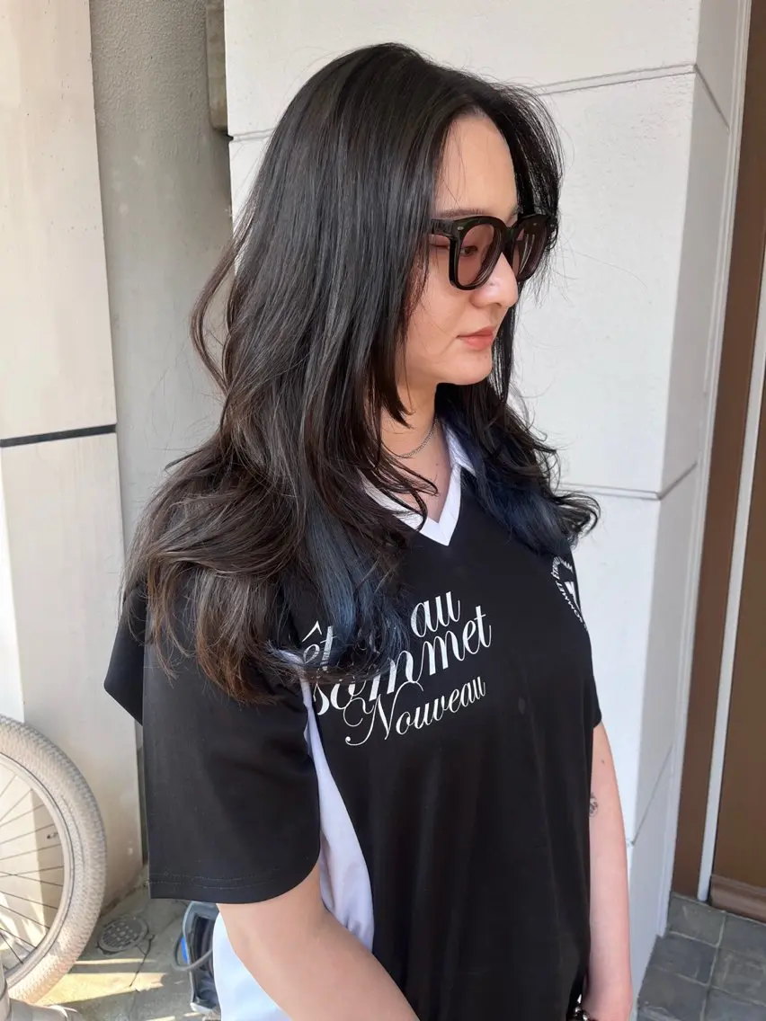 ロング ハッシュカット カット ヘアカラー niko RINKAのヘアスタイル