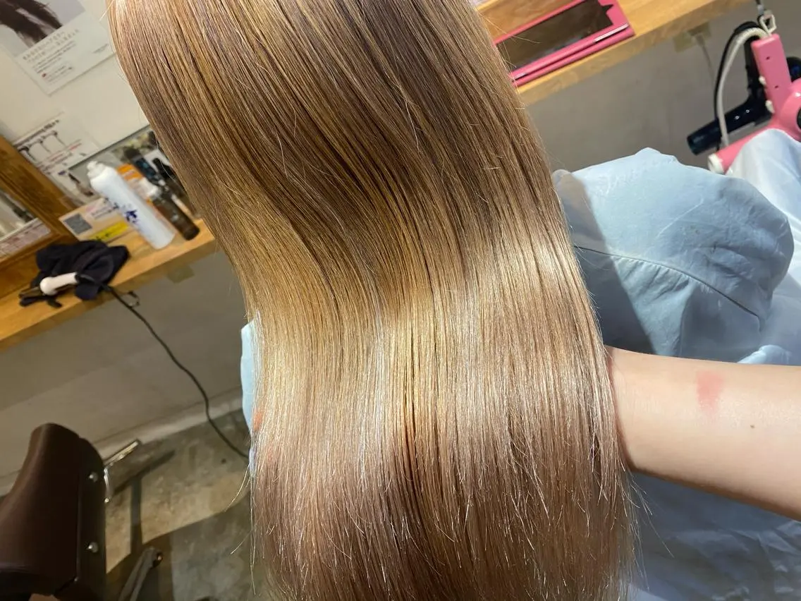 ロング カラー ブリーチ ヘアカラー トリートメント 髪質改善×矯正🫧 韓国ヘアasamiのヘアスタイル