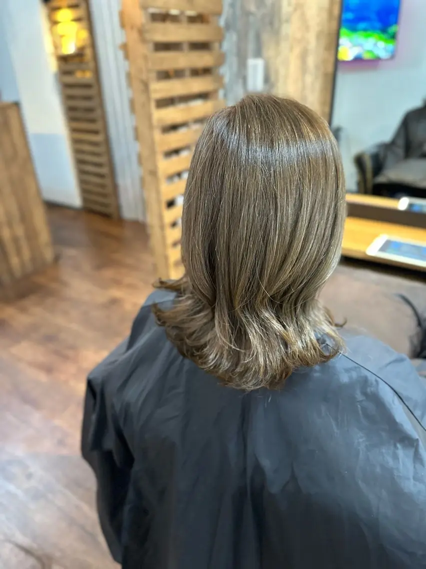 ミディアム カラー グレージュ カット ヘアカラー Luzir⭐︎ GEN⭐︎のヘアスタイル