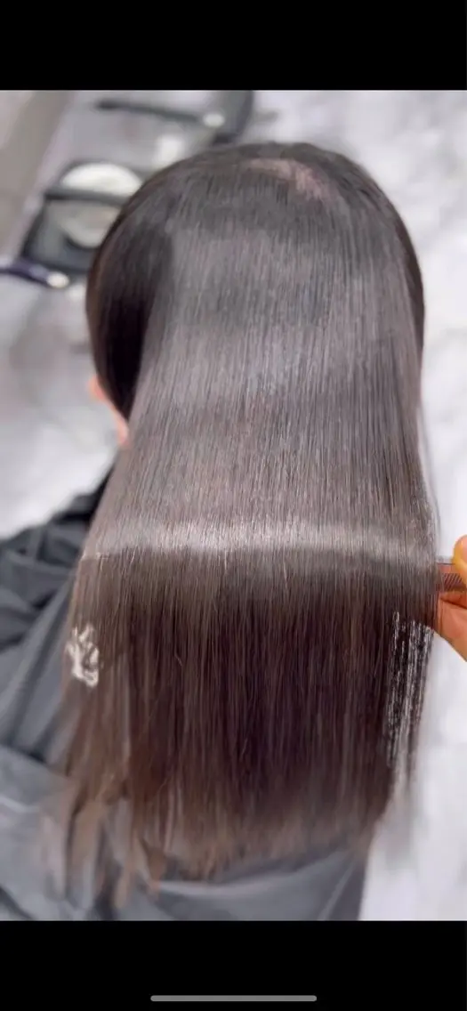 ロング 縮毛矯正 赤木 達哉のヘアスタイル