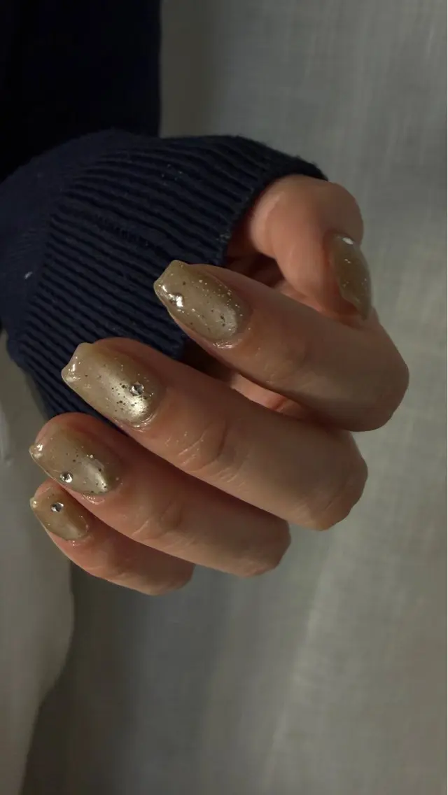 ネイル マグネットネイル ハンドネイル nailstudio eviz新宿店のネイルデザイン