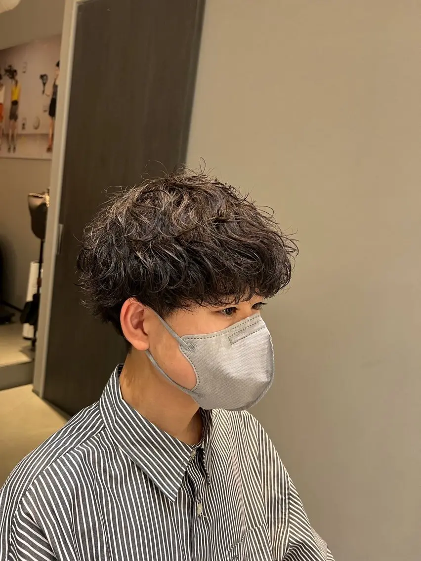ショート パーマ メンズ カット パーマ 梅田茶屋町メンズ 専門美容師 山元一平のヘアスタイル