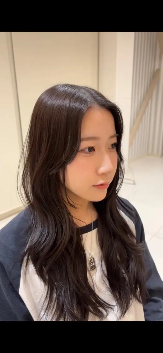ロング ハッシュカット 韓国風ヘア レイヤーカット 阿部 萌愛のヘアスタイル