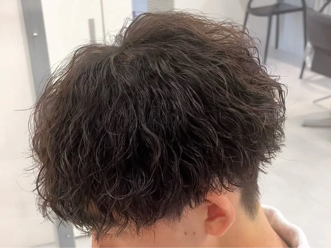パーマ メンズ 佐々木 輝のヘアスタイル