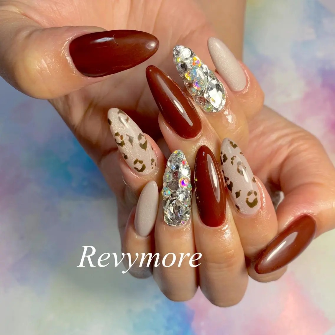 ロング ネイル アニマル柄 アートネイル ボルドー ジェルネイル キラキラネイル nail salon Revymoreのネイルデザイン
