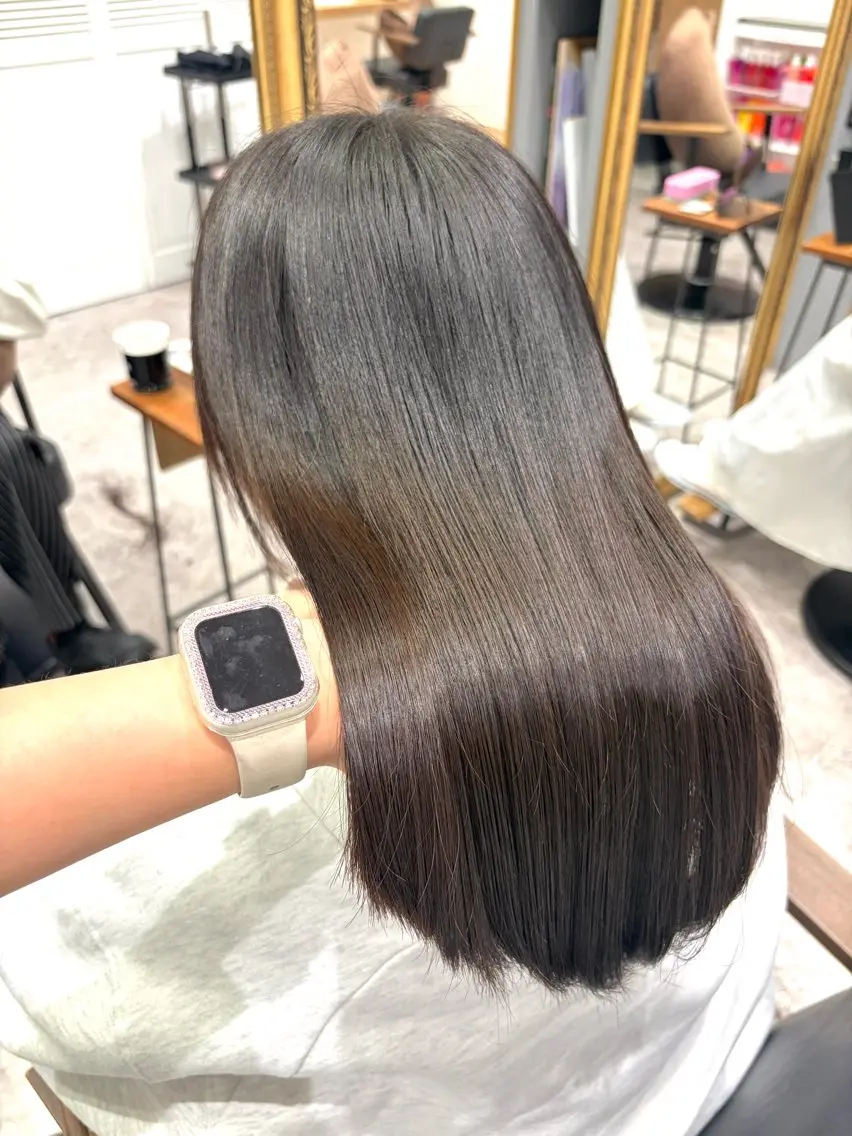 ミディアム 伸ばしかけ カット 🕊髪質改善 ストレート🕊まいのヘアスタイル