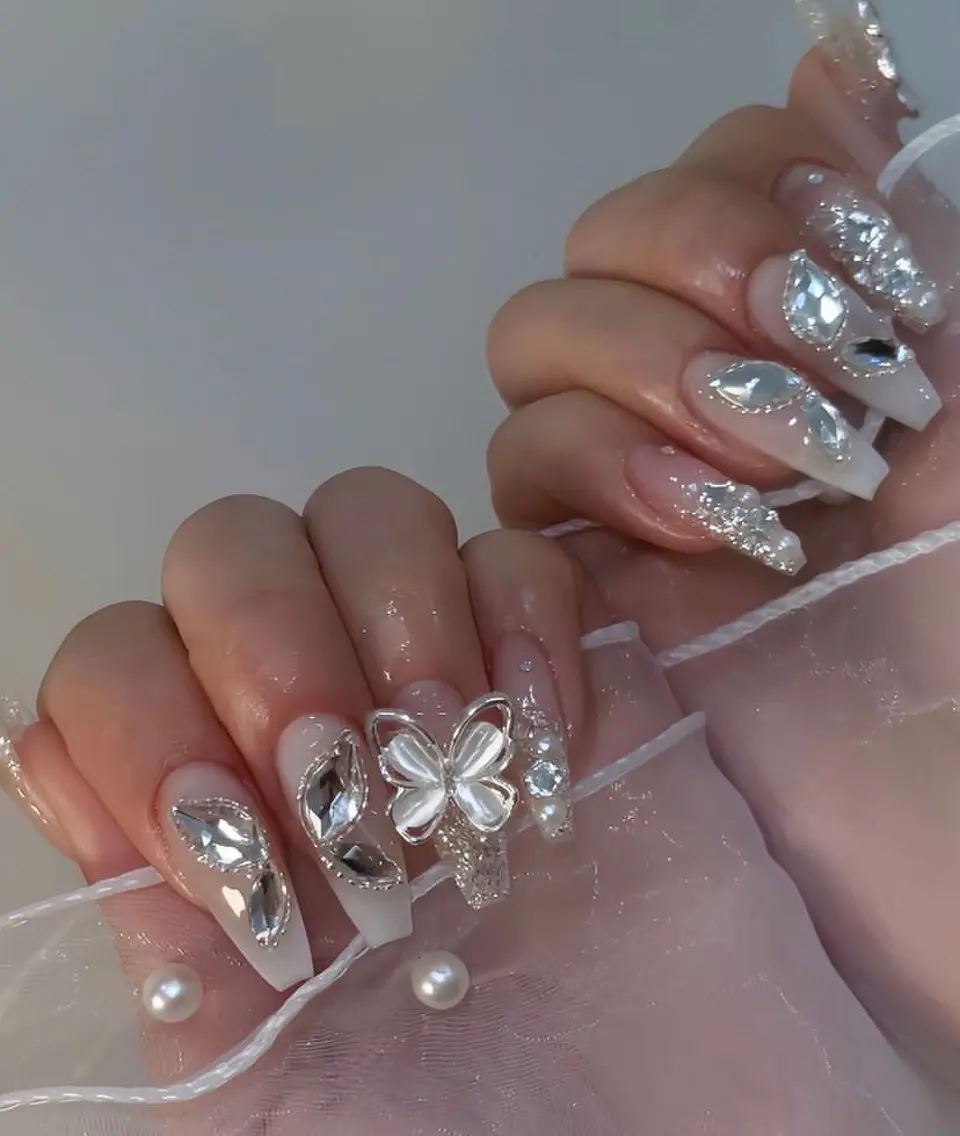 ネイル フレンチネイル ジェルネイル 韓国ネイル マグネットネイル マグネットフレンチ akina nailsのネイルデザイン