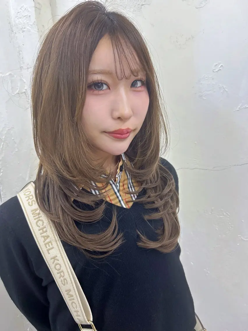 ミディアム カラー シールエクステ エクステ ハイレイヤー レイヤーカット カット トリートメント レイヤー/エクステ alpha下妻のヘアスタイル