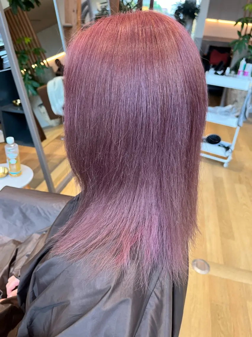 カラー ハイトーンカラー ピンクカラー 渡邉 奈美のヘアスタイル