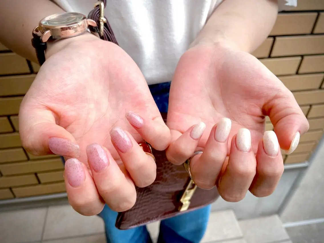 ネイル オーロラネイル カジュアル フラッシュネイル ジェルネイル ラメ(グリッター) MH Nailのネイルデザイン