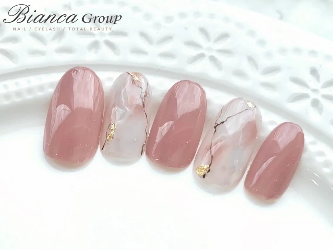 ネイル BIANCA Ouchidaのネイルデザイン