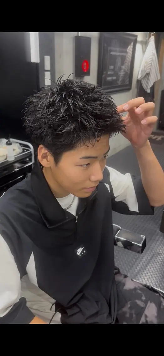 スパイキーショート‼️ピンパーマ🌀メニューの写真