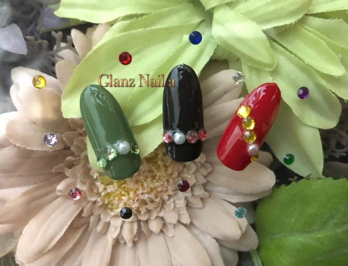 ネイル キラキラネイル ストーンネイル Glanz  Nail aのネイルデザイン