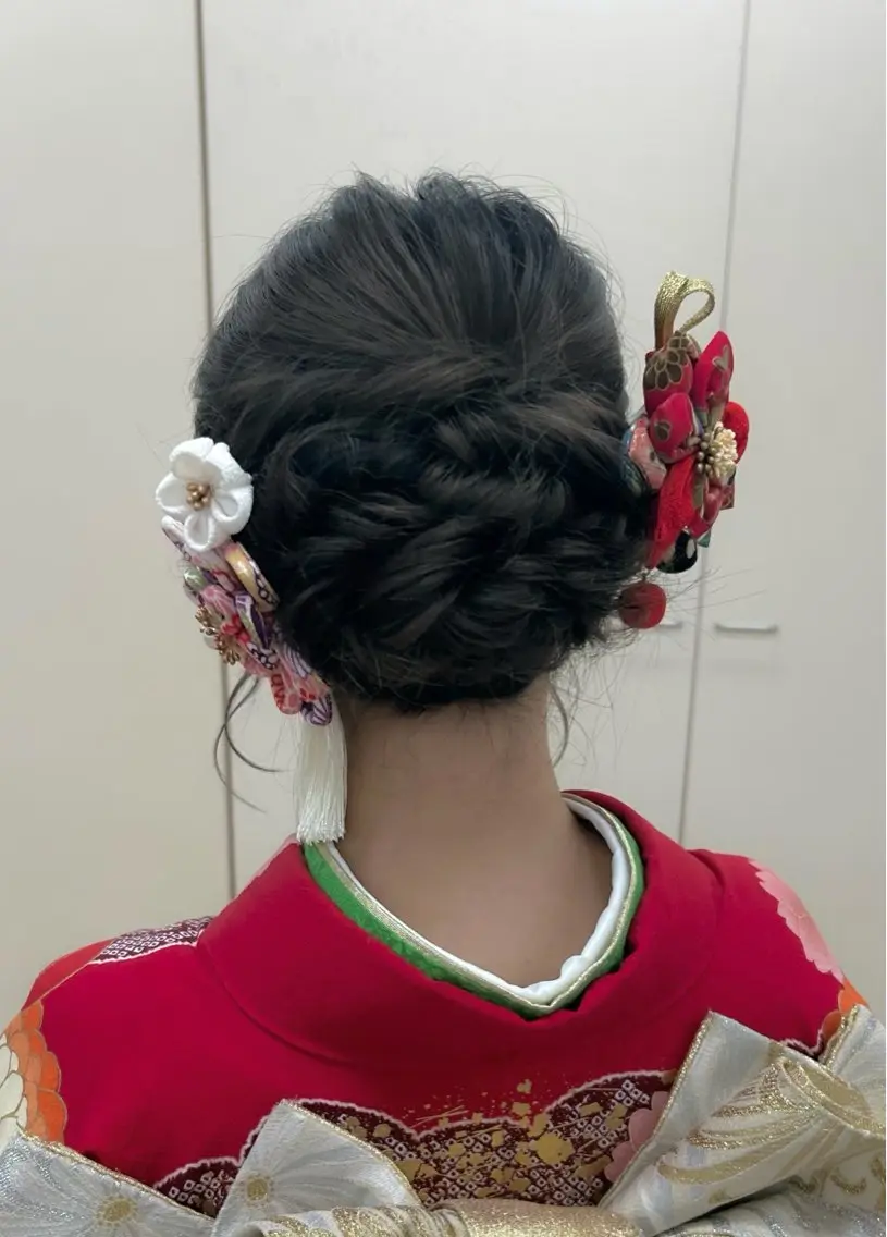 ミディアム ヘアアレンジ 成人式 結婚式・ブライダル 🧣艶カラー・ヘア セット Chie🧸のヘアスタイル