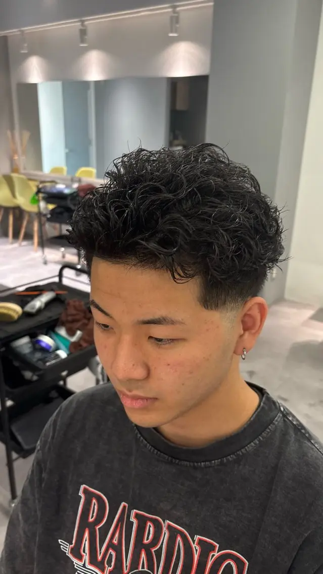 ショート パーマ メンズ ショートヘア カット パーマ 高橋 周のヘアスタイル