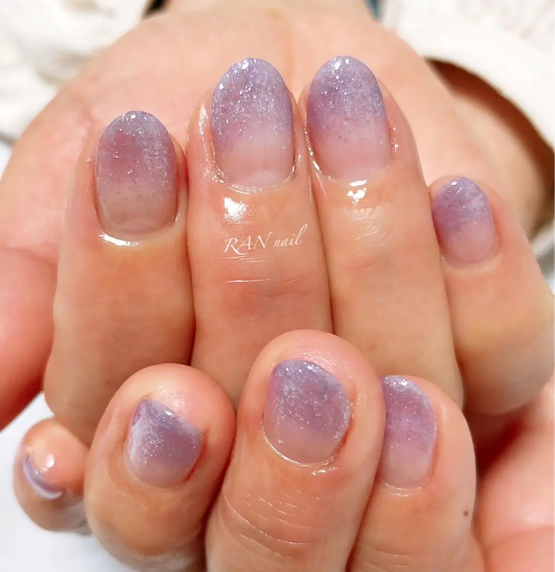 ネイル フラワーネイル フットネイル グラデーション ラメ(グリッター) オフィスネイル ハンドネイル フットネイル RAN nailのネイルデザイン