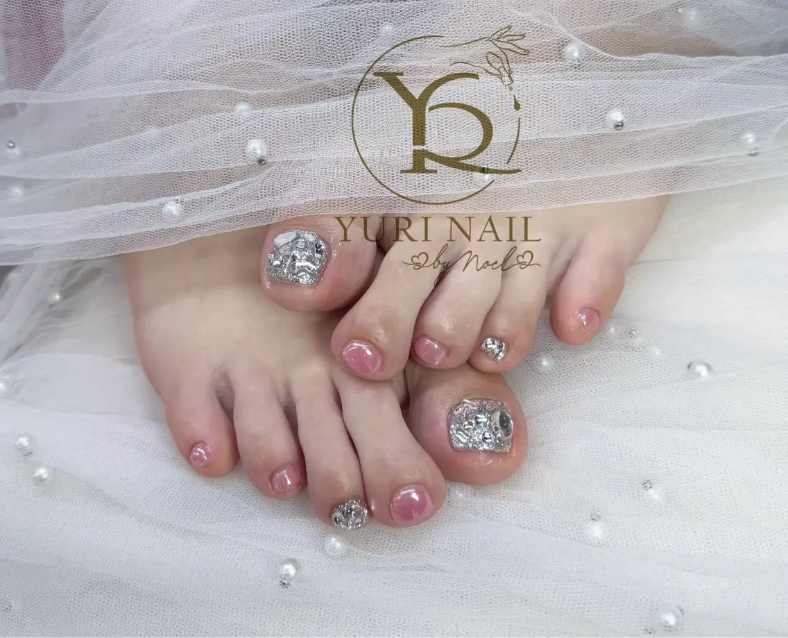 ネイル ハンドネイル フットネイル ハンドケア YURI Nail NARITAのネイルデザイン