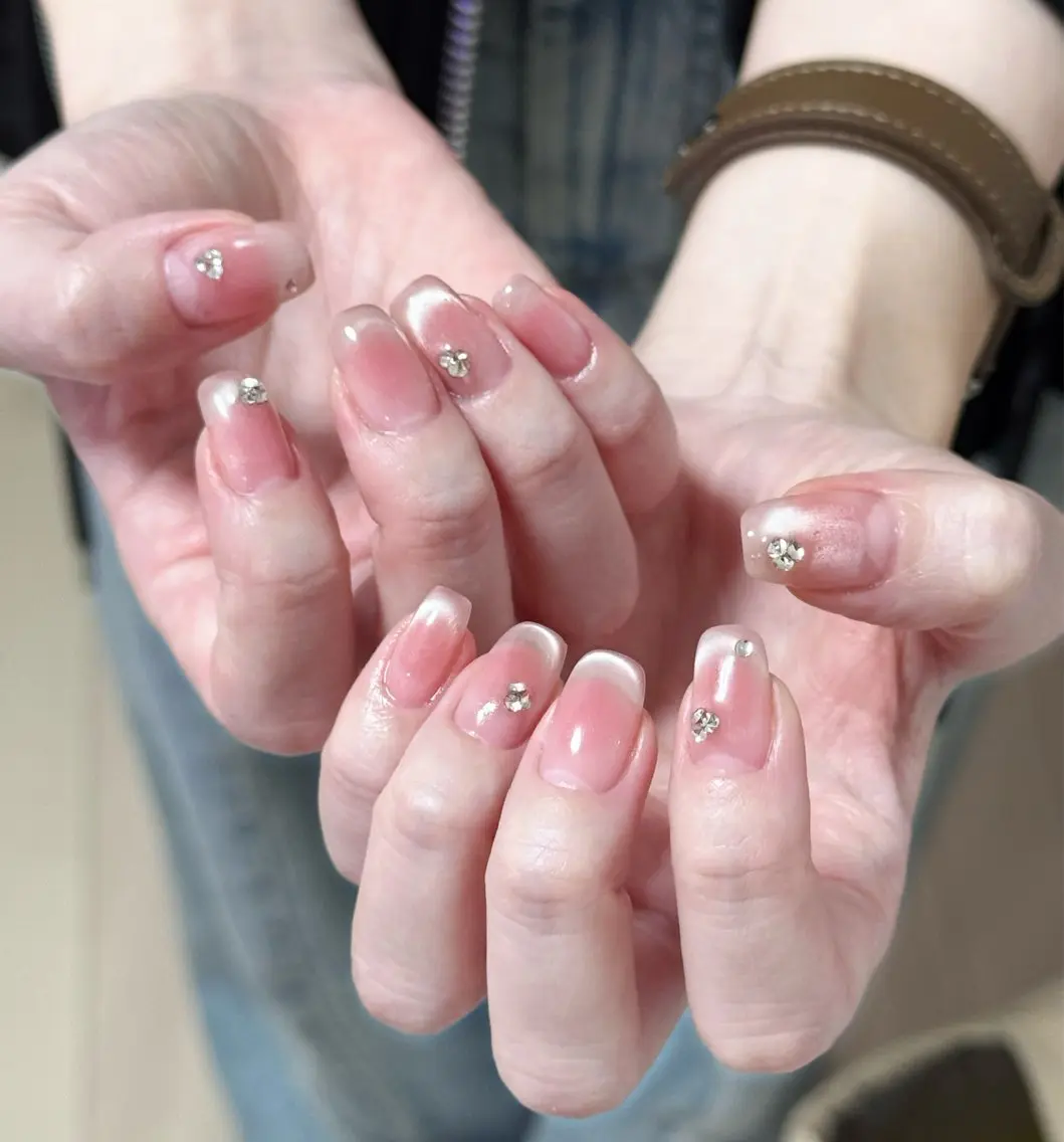 ネイル アートネイル オーロラネイル チークネイル フレンチネイル ガラスフレンチ ハンドネイル 🎀🎀YooLi Nail Salonのネイルデザイン