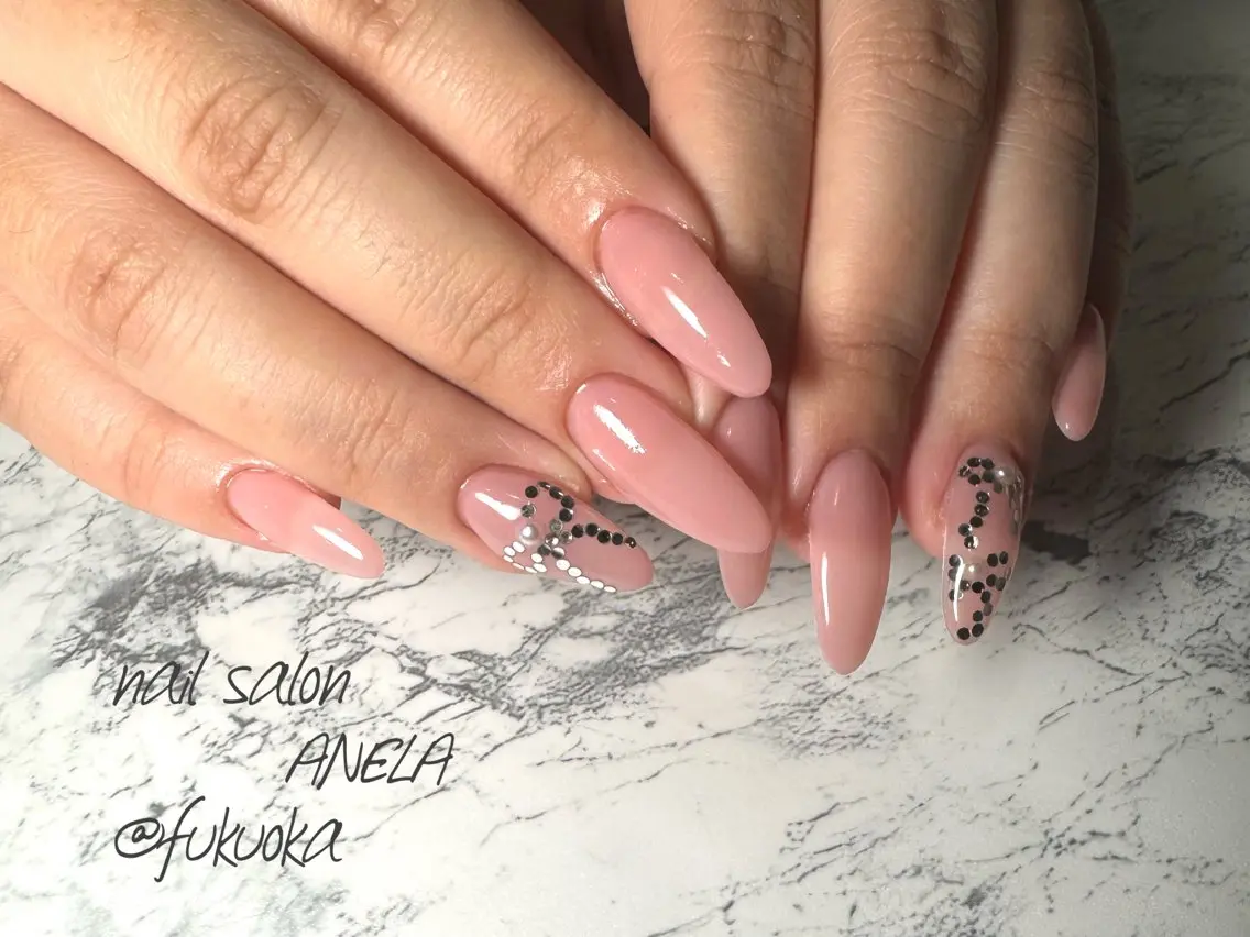 ネイル リボン nail salon ANELA mayaのネイルデザイン