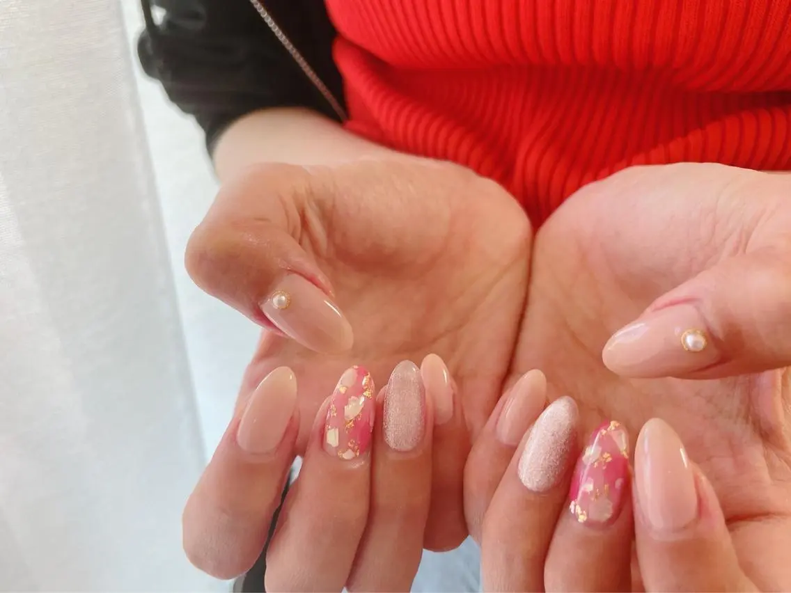 ネイル オーロラネイル フラワーネイル フットネイル フレンチネイル ジェルネイル mogunail &blowのネイルデザイン