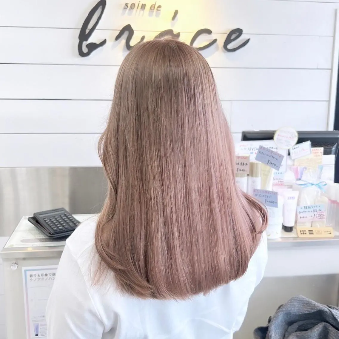 セミロング 池田 菜摘のヘアスタイル