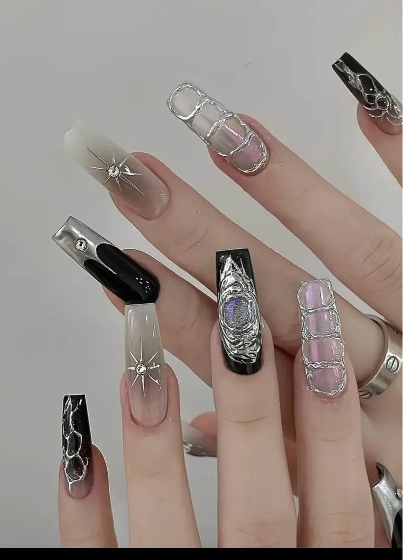 ネイル 長さ出し ネイルチップ ハンドネイル sora ❄️のネイルデザイン