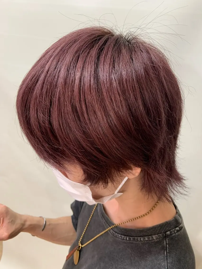 カラー ブリーチ ブラウンカラー ピンクカラー 石井 智美のヘアスタイル