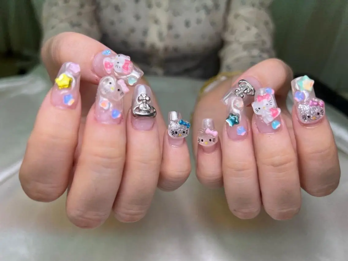 ネイル ハンドネイル 💕リリ 🩷のネイルデザイン