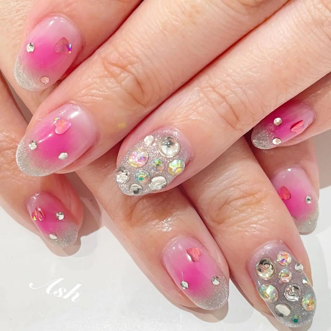 ネイル 🩵NORIKO 上品ネイルが得意🩵のネイルデザイン