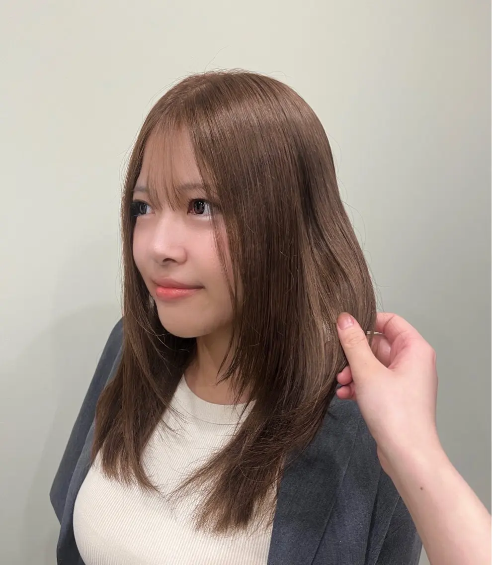 セミロング カラー haruhi/艶髪 ☀️透明感カラーのヘアスタイル