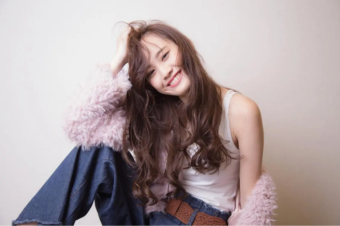 ロング カラー ブリーチ 透明感カラー グレージュ ブリーチなしカラー 似合わせカット 池田 真由美のヘアスタイル