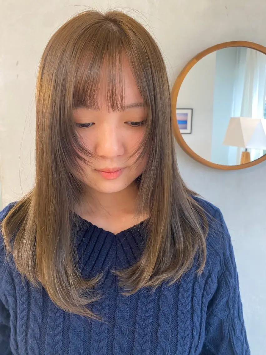 セミロング 顔まわりレイヤー レイヤーカット ヘアカラー まお♡レイヤーカット ×色っぽstyleのヘアスタイル