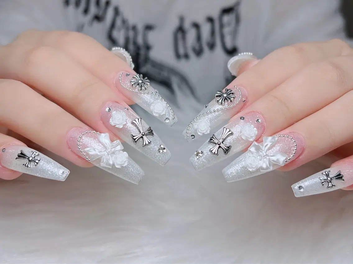 ネイル オーロラネイル ボルドー ブラウン 氷ネイル・うるうるネイル キラキラネイル ハンドネイル Sora  Nail 長さ出し専門店のネイルデザイン