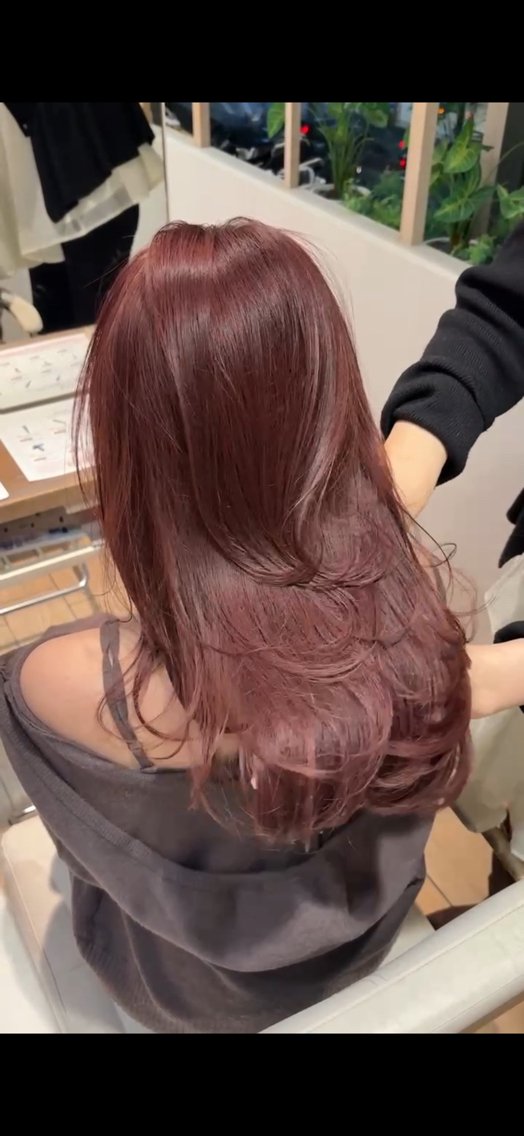 セミロング レイヤーカット カット ヘアカラー Ami/赤髪🎀 /レイヤーカットのヘアスタイル