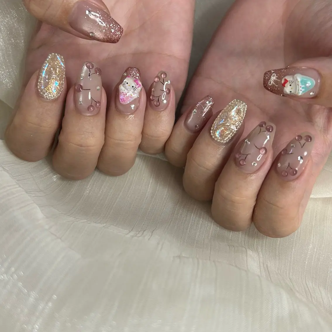 ネイル ハンドネイル 西岡 杏のネイルデザイン