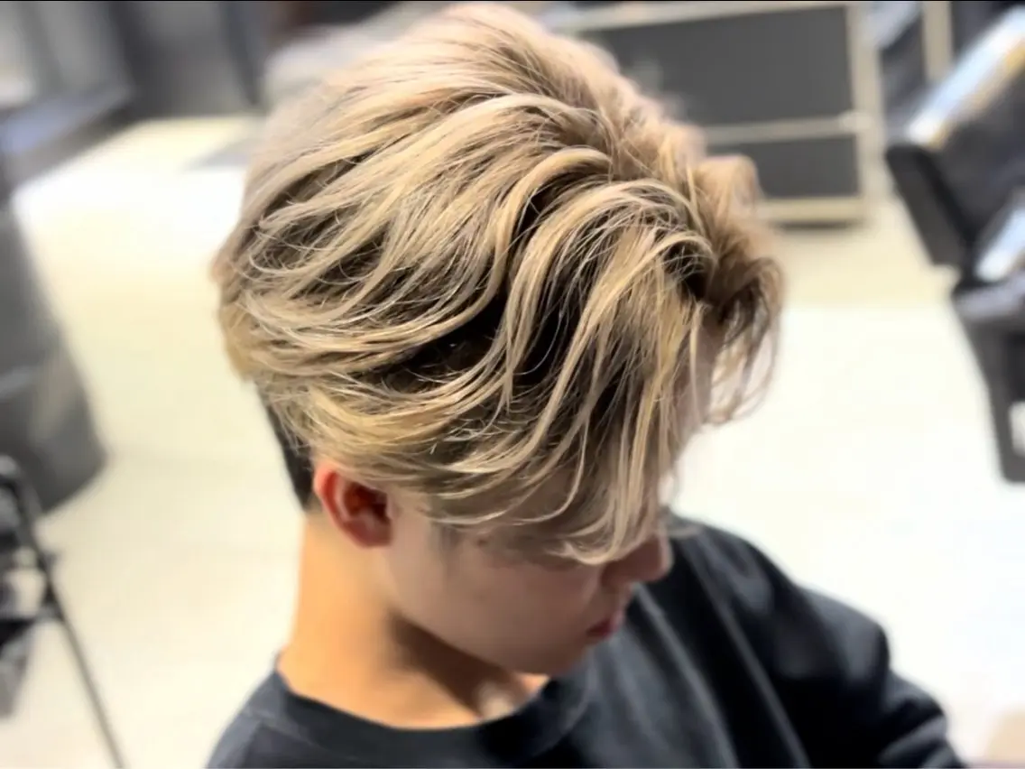 ミディアム カラー メンズ カット ヘアカラー メンズカラー支持率 No.1【心斎橋】のヘアスタイル