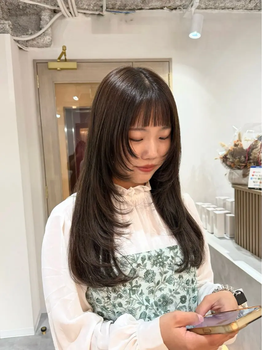 ロング ハイレイヤー レイヤーカット カット トリートメント AYANA🫧酸性 縮毛/艶髪TR🫧のヘアスタイル