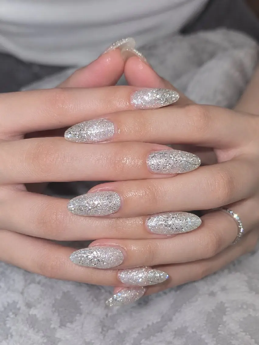 ネイル ブライダルネイル ハンドネイル アンクル高円寺💅 鈴木のネイルデザイン