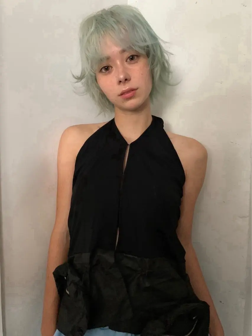 カット+ケアブリーチ+カラー+トリートメントの写真