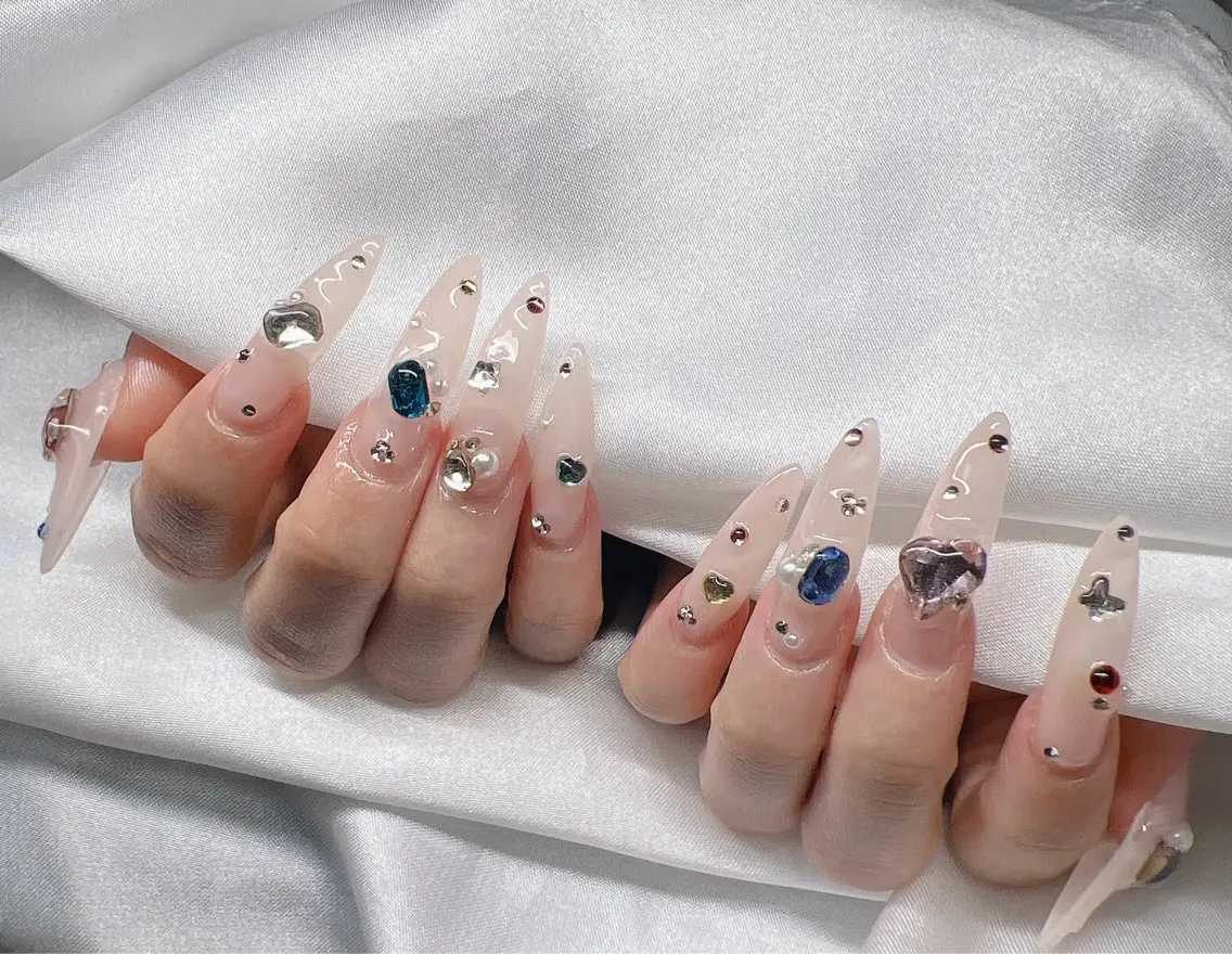 ネイル ハンドネイル Lee Nailsのネイルデザイン