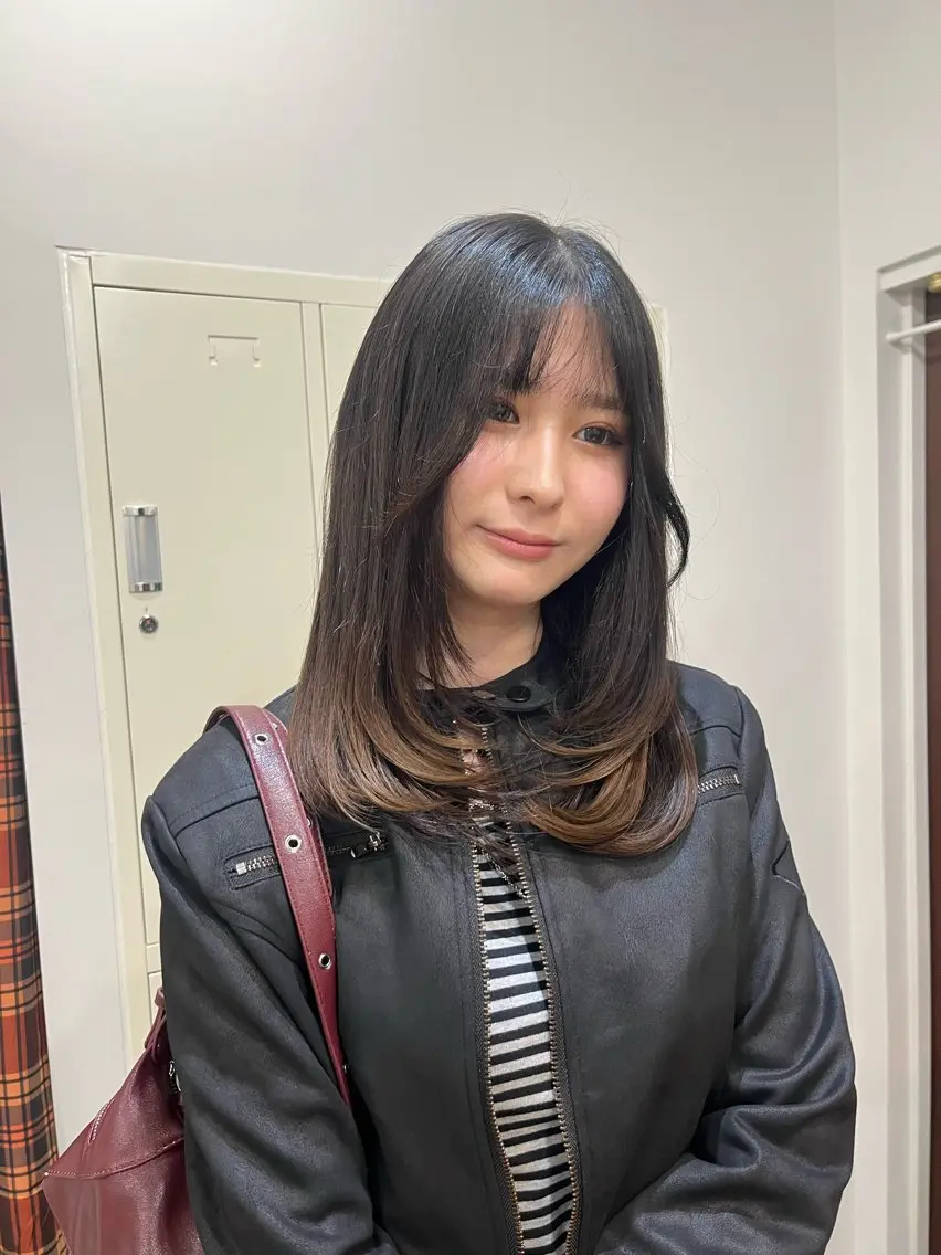 ミディアム カット Sanaダブルカラー ✨️パルコ徒歩1分のヘアスタイル