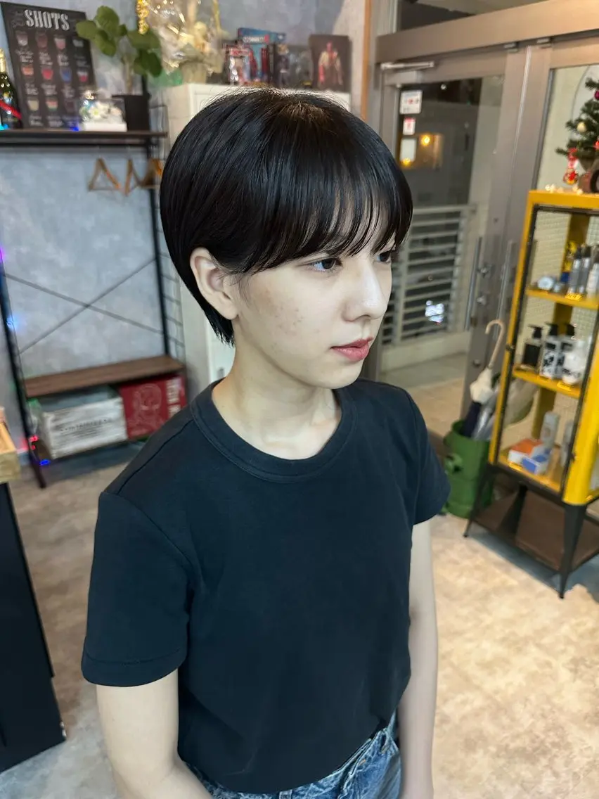 ショート 切りっぱなしボブ ショートボブ ハンサムショート 丸みショート ボブ モテ髪/ボブ/ショー ト/アダチフウトのヘアスタイル