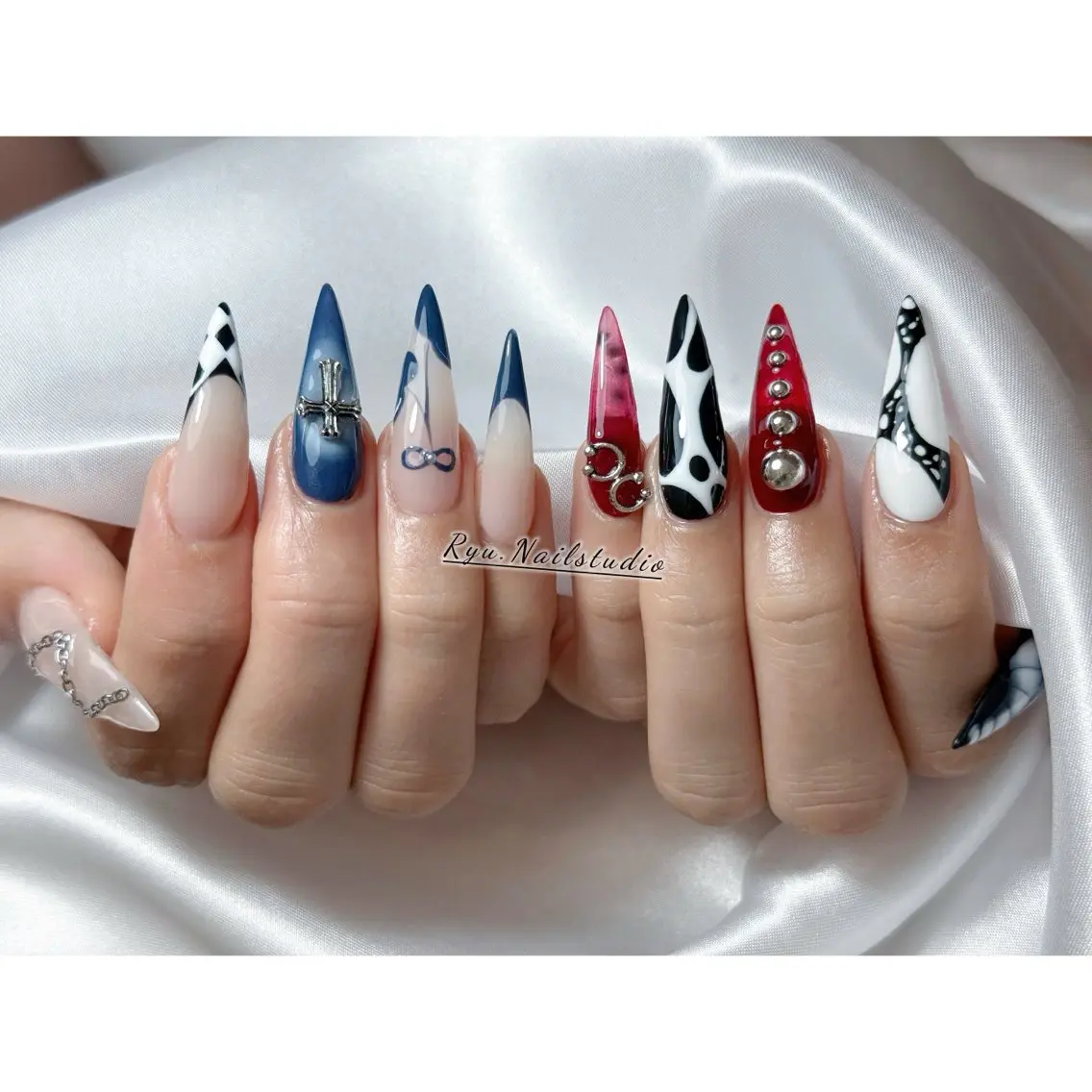 ネイル アートネイル ジェルネイル キラキラネイル ミラーネイル ピンク ハンドネイル Ryu Nail NekoChanのネイルデザイン