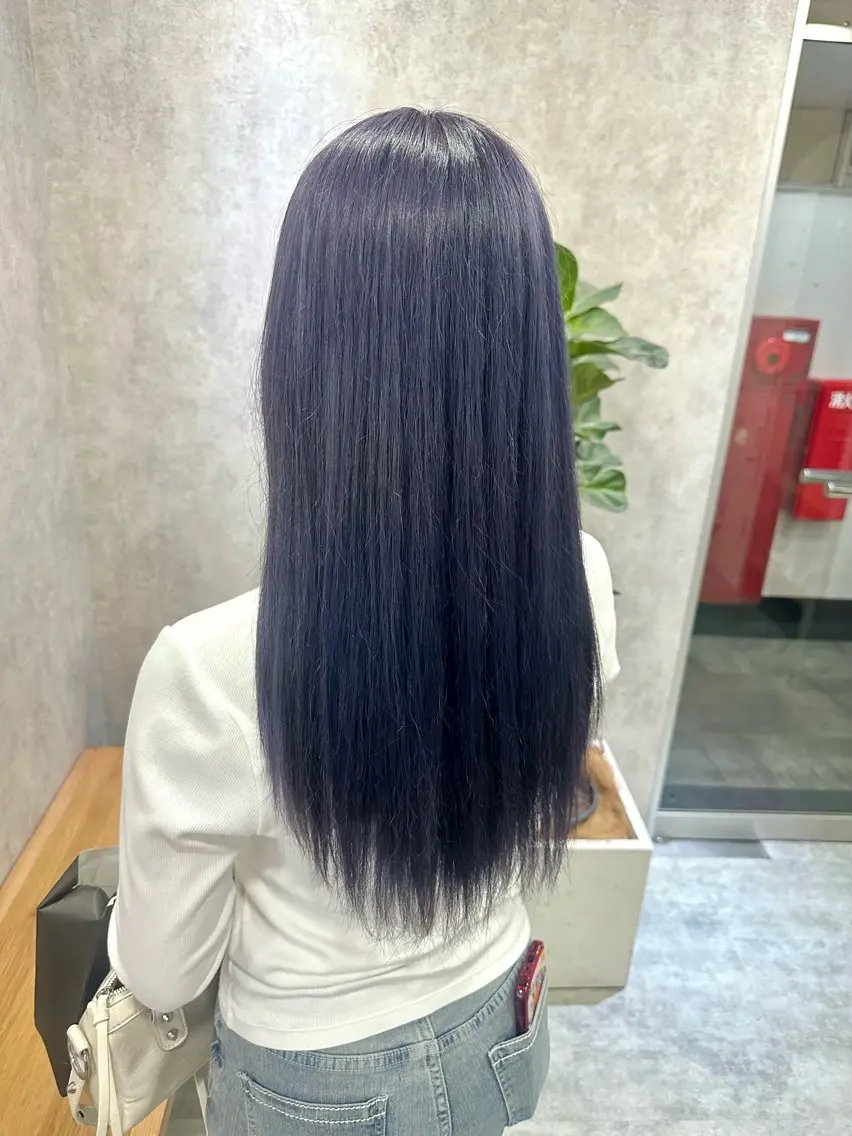 ロング ヘアカラー MOURI CHISATOのヘアスタイル
