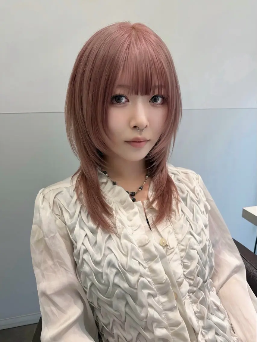 セミロング カット ヘアカラー トリートメント RiA/レイヤーカッ ト/ハッシュカットのヘアスタイル