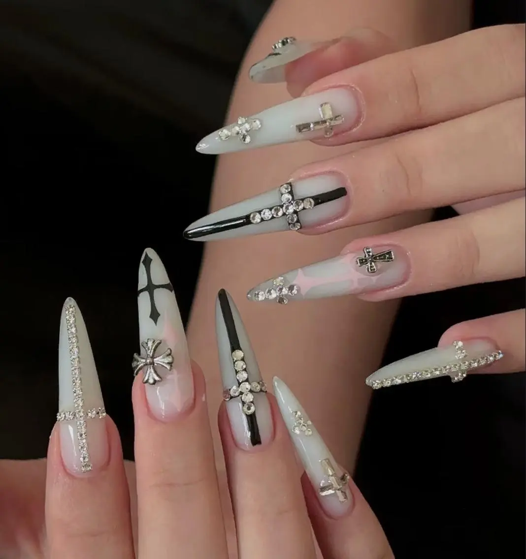 ネイル ハンドネイル ハンドケア 🍑 momo_nailのネイルデザイン
