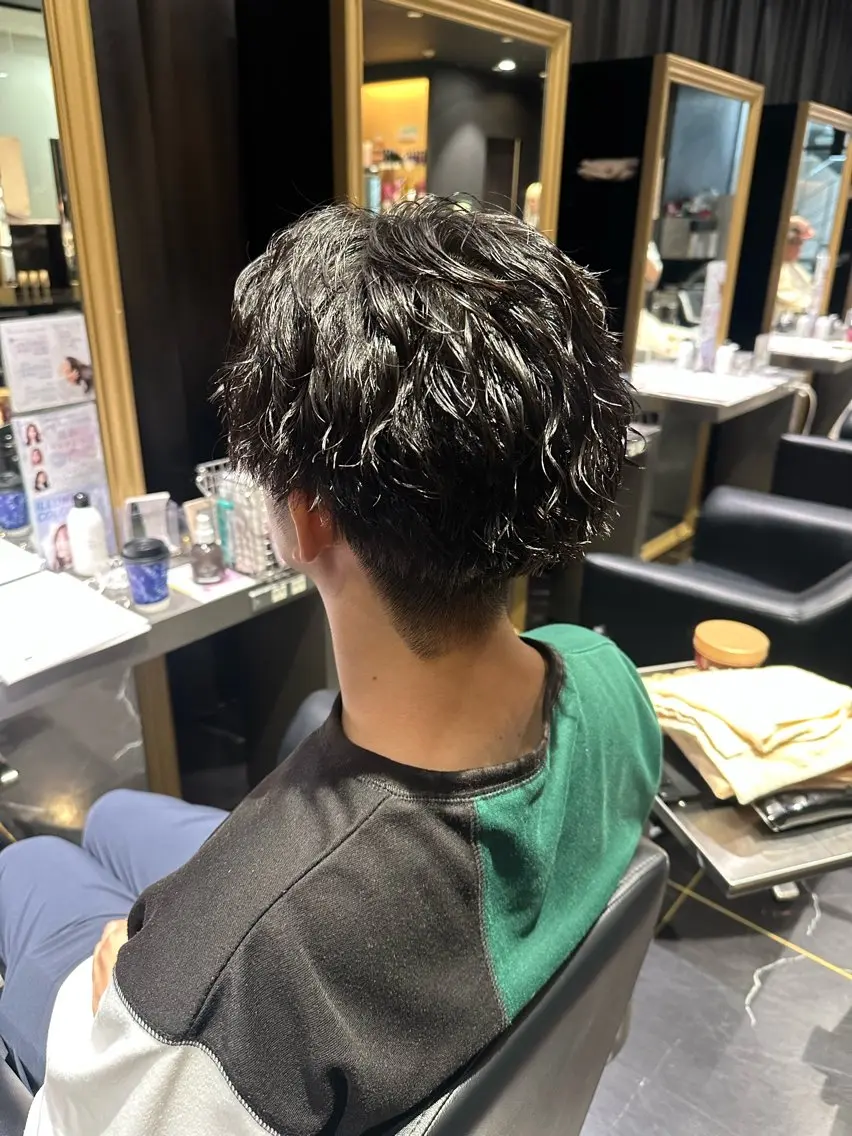 パーマ メンズ メンズパーマ ツイストスパイラルパーマ スパイラルパーマ 佐々木やすは/ レディースモデル募集のヘアスタイル