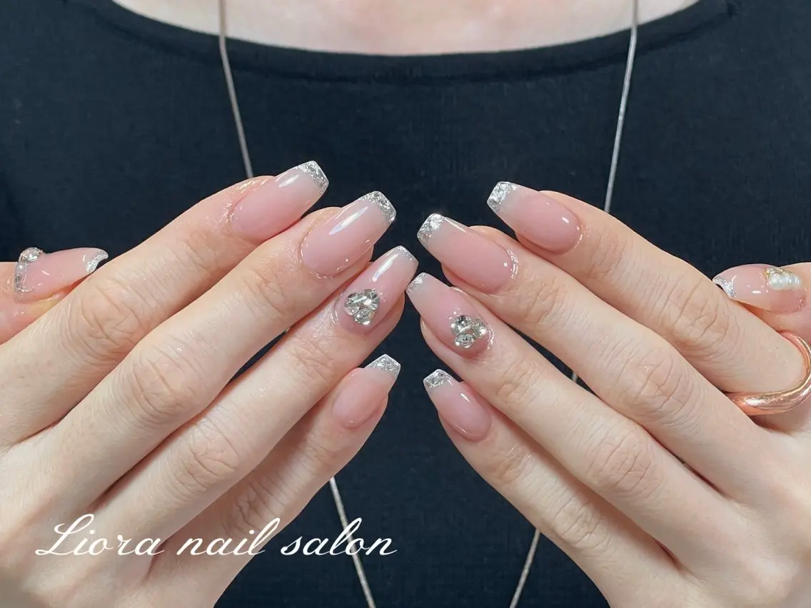 ネイル チークネイル フットネイル フレンチネイル ジェルネイル ガーリー ハンドネイル Liora nailのネイルデザイン