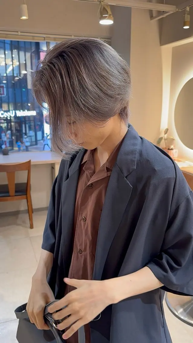 カラー メンズ メンズ韓国風 アッシュ アッシュブラウン ベージュカラー ブラウンカラー ヘアカラー 樋口 将輝のヘアスタイル